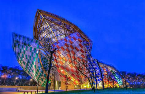 fondation louis vuitton paris.